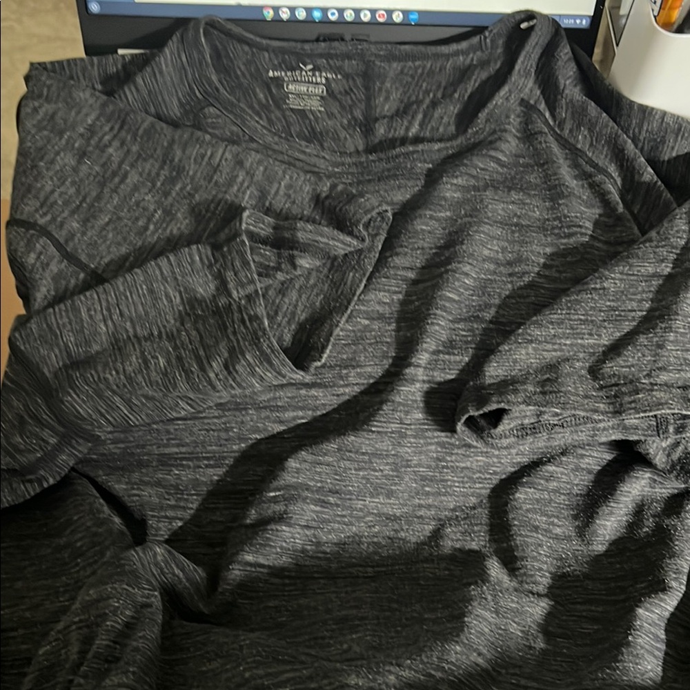 American Eagle Outfitters Men's Black Shirt